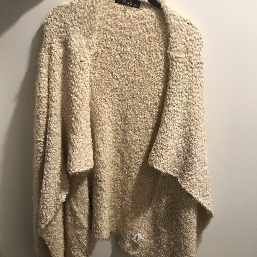 Blue Rain • Plush White Cardigan • Size S